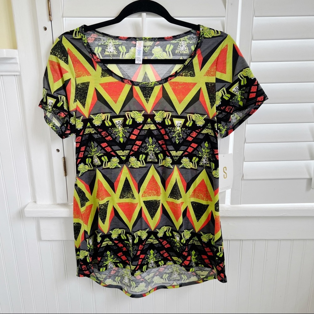 Lularoe X Disney NWT Kermit the Frog Short Sleeve Classic T Size Small